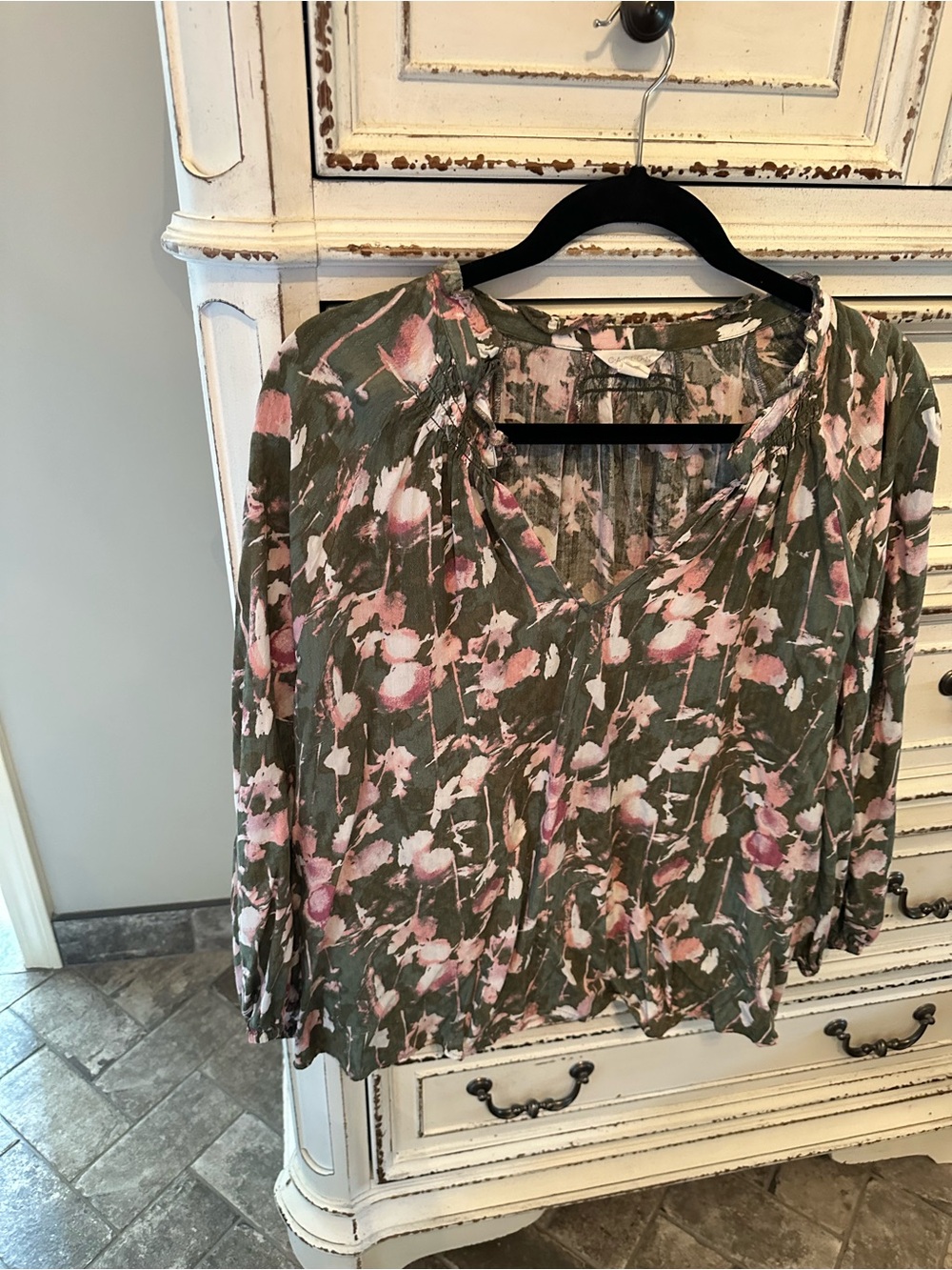 Women's Floral V-Neck Blouse - Pink & Olive